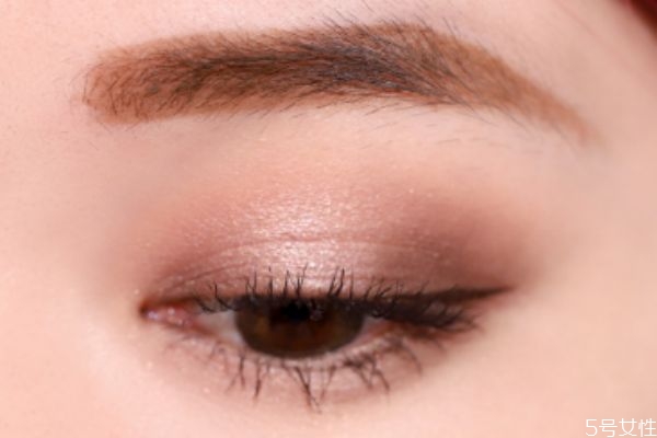 香奈兒眼影352和354哪個好看 香奈兒352眼影試色 香奈兒眼影352和354哪個好看 香奈兒352眼影試色