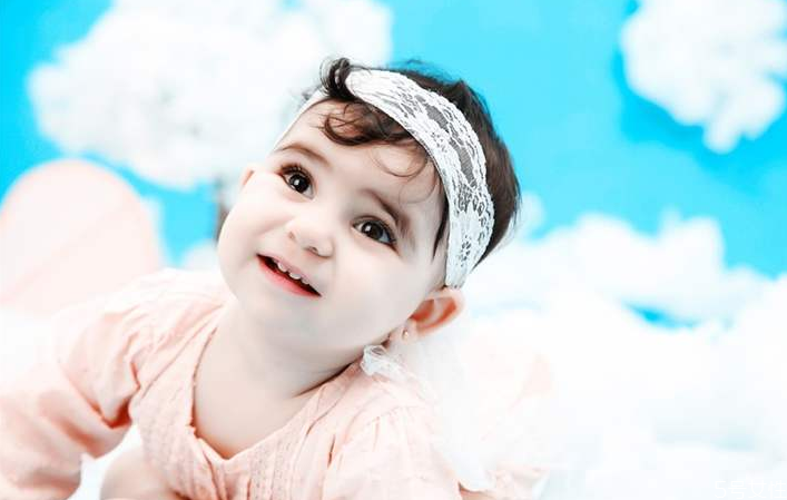 一歲半寶寶不會(huì)說話正常嗎 一歲半寶寶語言發(fā)育標(biāo)準(zhǔn) 一歲半寶寶不會(huì)說話正常嗎 一歲半寶寶語言發(fā)育標(biāo)準(zhǔn)