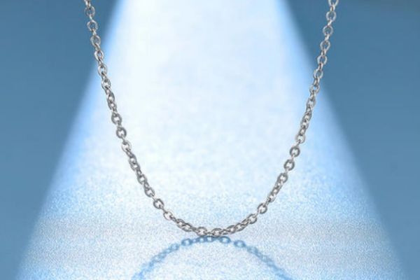 鎖骨鏈適合胖人戴嗎 胖的人戴什么首飾好看