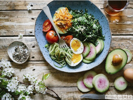 一周低碳水減肥食譜 一周低碳水減肥食譜