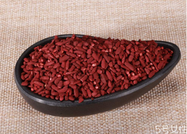 紅曲米釀酒的制作方法 紅曲米食用注意事項 紅曲米釀酒的制作方法 紅曲米食用注意事項
