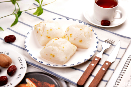 米糕用熱水蒸還是涼水蒸 米糕為什么蒸出來(lái)的黏的 米糕用熱水蒸還是涼水蒸 米糕為什么蒸出來(lái)的黏的