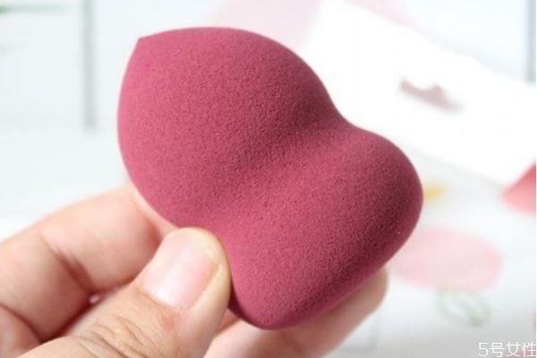 葫蘆粉撲第一次怎么用 使用葫蘆粉撲的注意事項(xiàng) 葫蘆粉撲第一次怎么用 使用葫蘆粉撲的注意事項(xiàng)