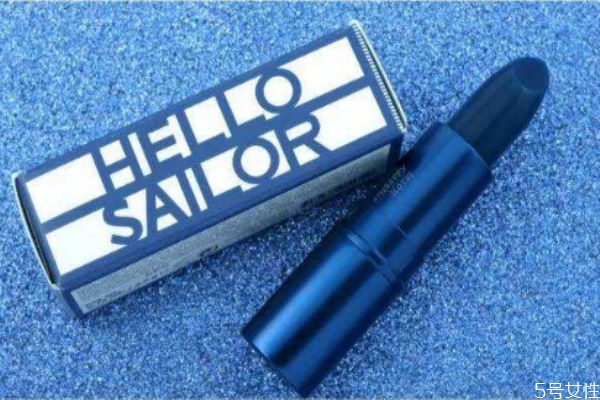 經常涂有色唇膏好嗎 涂變色唇膏要卸妝嗎