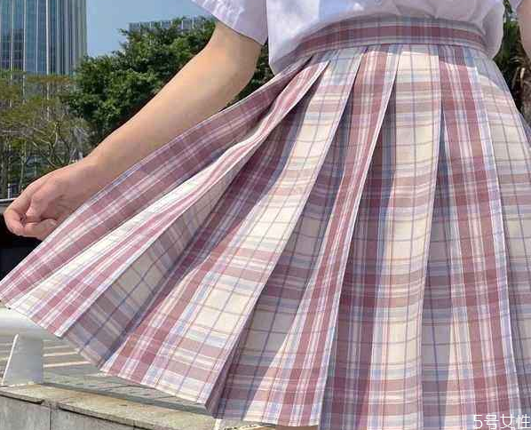 jk風(fēng)最近為什么會(huì)火 盤點(diǎn)jk制服小萌款