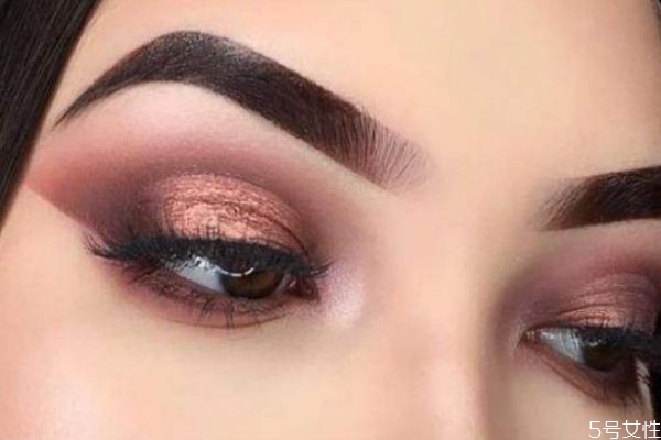 貓眼妝怎么畫(huà) 怎么畫(huà)小貓妝容