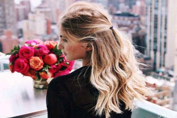 染發(fā)后用什么洗發(fā)水 染發(fā)后怎么樣護(hù)理頭發(fā) 染發(fā)后用什么洗發(fā)水 染發(fā)后怎么樣護(hù)理頭發(fā)