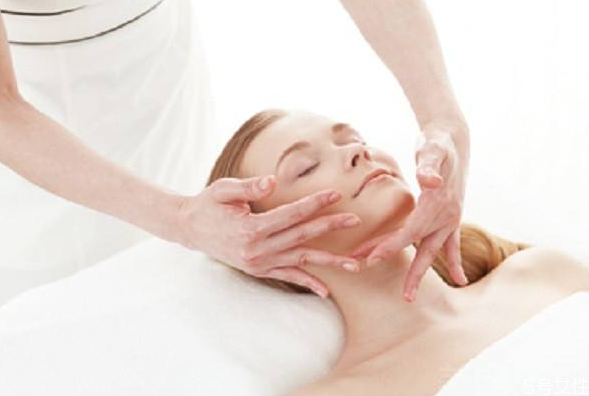 黑頭有必要清理嗎 臉上的黑頭不擠出來會(huì)自己消失嗎