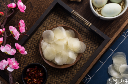 蝦片為什么一炸就膨化 蝦片炸不起來(lái)是怎么回事