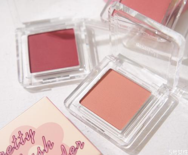 橘朵腮紅哪個顏色好看 橘朵腮紅04 06顏色對比