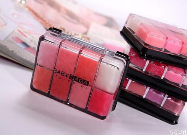 唇部化妝品有哪幾類(lèi) 唇部化妝技巧