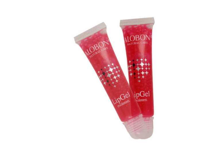 唇部化妝品有哪幾類(lèi) 唇部化妝技巧