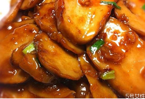 雞腿菇?jīng)]炒熟吃了會中毒嗎 雞腿菇?jīng)]熟會怎樣