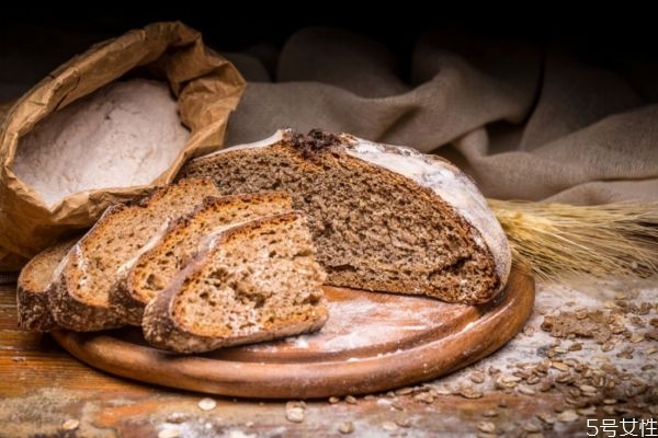 早餐吃全麥面包可以減肥嗎 減肥全麥面包哪個牌子好 早餐吃全麥面包可以減肥嗎 減肥全麥面包哪個牌子好