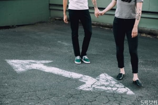 離婚要想清楚這三個(gè)問(wèn)題 對(duì)準(zhǔn)備離婚女人的忠告 離婚要想清楚這三個(gè)問(wèn)題 對(duì)準(zhǔn)備離婚女人的忠告