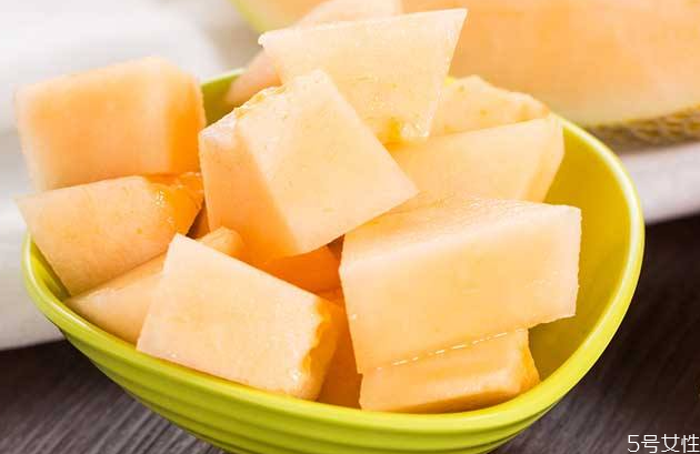 哈密瓜可以蒸熟吃嗎 哈密瓜蒸熱吃的好處 哈密瓜可以蒸熟吃嗎 哈密瓜蒸熱吃的好處