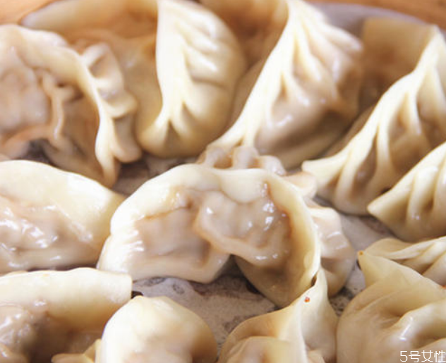 餃子可以用微波爐加熱嗎 微波爐怎么熱餃子 餃子可以用微波爐加熱嗎 微波爐怎么熱餃子