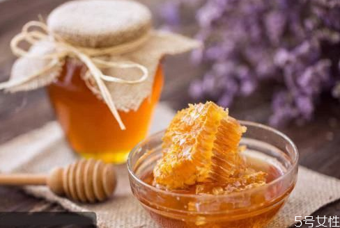 月經(jīng)期間吃蜂膠好嗎 蜂膠可以長(zhǎng)期服用嗎