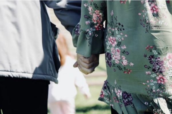 老公不愿碰你說明什么 當男人不碰你說明什么