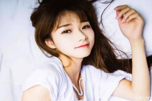 怎樣看出兩個(gè)人有感覺 遇見心上人的反應(yīng) 怎樣看出兩個(gè)人有感覺 遇見心上人的反應(yīng)