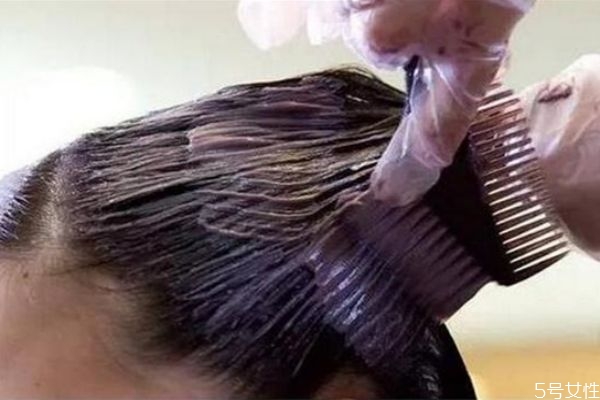 染發(fā)沒有漂會(huì)恢復(fù)黑色嗎 染發(fā)的用途 染發(fā)沒有漂會(huì)恢復(fù)黑色嗎 染發(fā)的用途