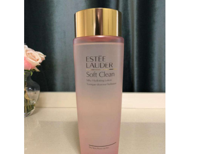 雅詩(shī)蘭黛粉水和蘭蔻粉水哪個(gè)好 雅詩(shī)蘭黛粉水如何辨真假