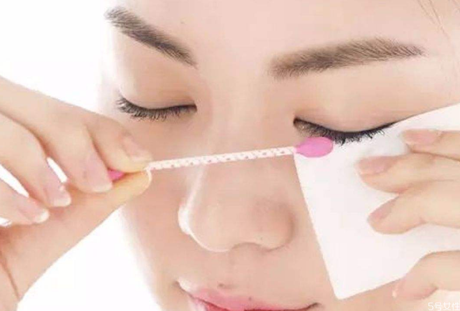 卸妝不干凈長(zhǎng)痘痘怎么辦 卸妝6大錯(cuò)誤觀念