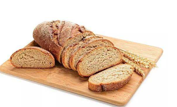 黑麥面包吃了會(huì)發(fā)胖嗎 全麥和黑麥哪個(gè)熱量高 黑麥面包吃了會(huì)發(fā)胖嗎 全麥和黑麥哪個(gè)熱量高