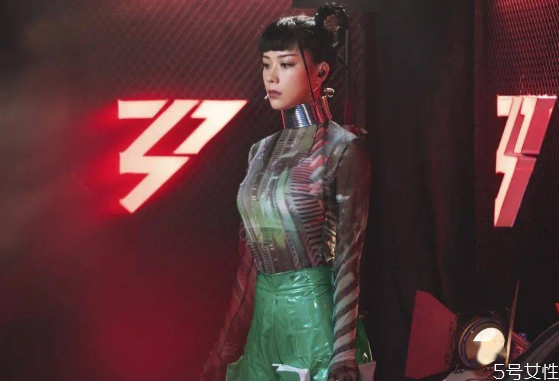 千禧辣妹風(fēng)卷土重來？千禧辣妹是什么風(fēng)格