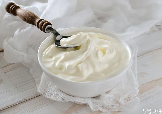 酸奶能加熱后再飲用嗎 酸奶加熱后有毒嗎 酸奶能加熱后再飲用嗎 酸奶加熱后有毒嗎