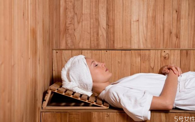 汗蒸后不洗澡直接睡覺(jué)行嗎 汗蒸后多久洗澡好