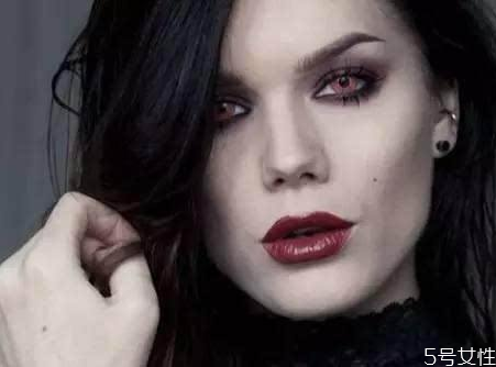 萬圣節(jié)怎么化妝 萬圣節(jié)簡(jiǎn)單好看妝容 萬圣節(jié)怎么化妝 萬圣節(jié)簡(jiǎn)單好看妝容