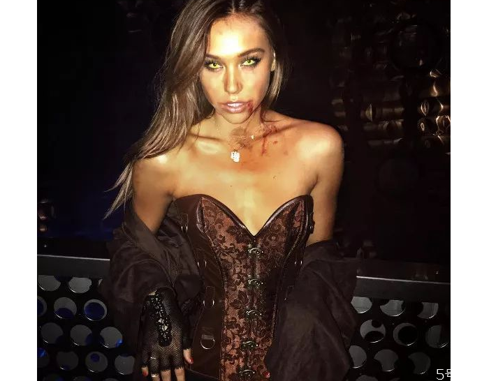 萬圣節(jié)怎么化妝 萬圣節(jié)簡(jiǎn)單好看妝容 萬圣節(jié)怎么化妝 萬圣節(jié)簡(jiǎn)單好看妝容