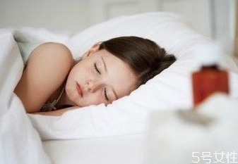 戴口罩睡覺(jué)可以防止打呼嚕嗎 戴口罩睡覺(jué)會(huì)有什么危害