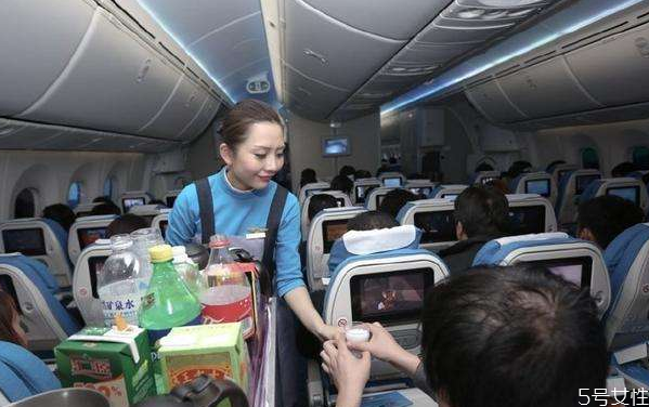 飛機(jī)上能帶熟食肉類(lèi)嗎 飛機(jī)上哪些食品不能帶