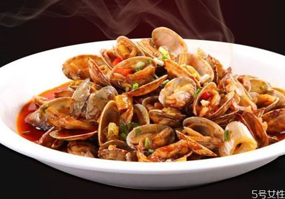 花甲怎么清洗內(nèi)臟 花甲吐沙要多長時(shí)間