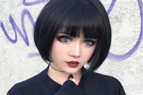 煙熏妝適合哪些人 怎么畫小煙熏眼妝 煙熏妝適合哪些人 怎么畫小煙熏眼妝