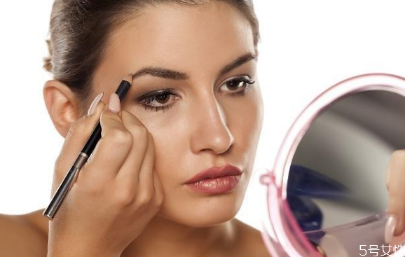 眉筆保質(zhì)期一般是多久 眉筆過(guò)期了還能用嗎 眉筆保質(zhì)期一般是多久 眉筆過(guò)期了還能用嗎