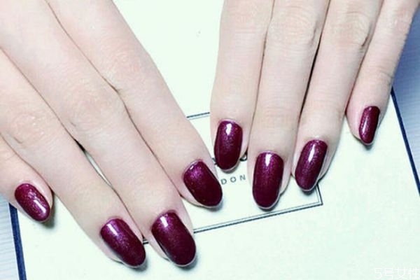 做美甲不封層可以嗎 做美甲不涂封層會(huì)怎么樣