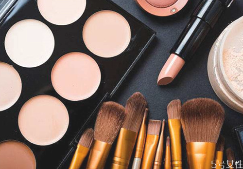 化妝刷不上色是刷子不好嗎 常見(jiàn)化妝刷的使用和清洗