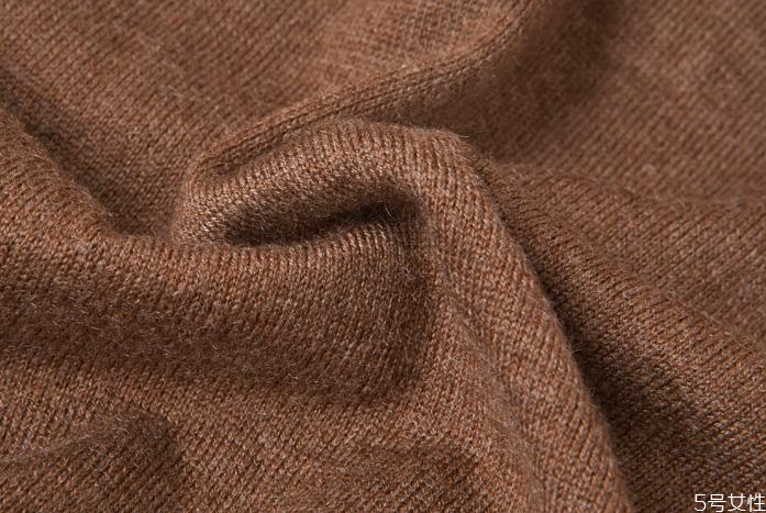 梭織運動褲和針織運動褲區(qū)別 梭織和針織哪個好