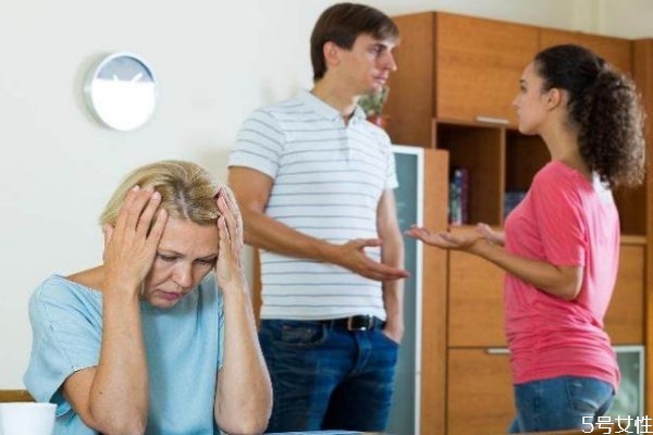 夫妻吵架冷戰(zhàn)怎么讓他主動(dòng)哄你 男人冷戰(zhàn)時(shí)能撐幾天 夫妻吵架冷戰(zhàn)怎么讓他主動(dòng)哄你 男人冷戰(zhàn)時(shí)能撐幾天