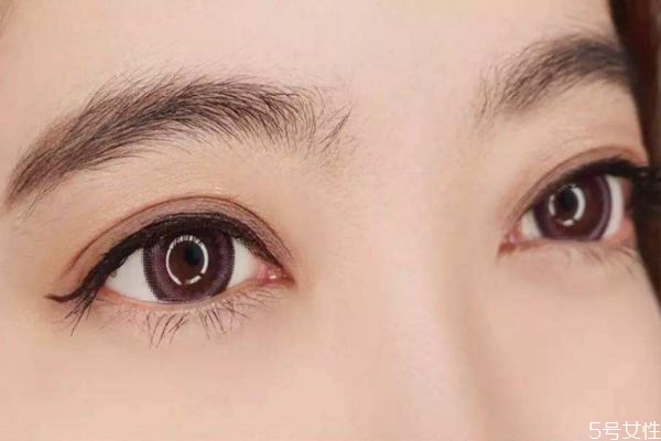 戴美瞳老是眨眼怎么辦 美瞳滑片一般會滑到哪 戴美瞳老是眨眼怎么辦 美瞳滑片一般會滑到哪