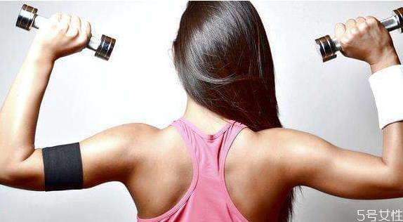 增肌粉是鍛煉前吃還是鍛煉后吃 增肌粉配合什么一起吃效果最好 增肌粉是鍛煉前吃還是鍛煉后吃 增肌粉配合什么一起吃效果最好