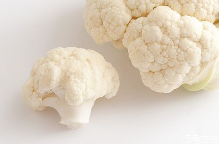 花菜爛了一點(diǎn)還能吃嗎 花菜有點(diǎn)黃了還能吃嗎