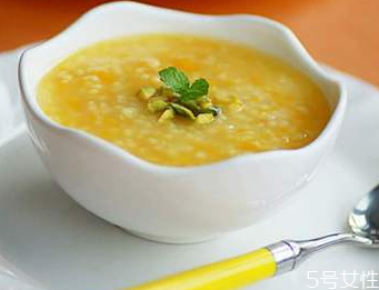 怎樣看小米粥煮熟了沒有 小米粥怎樣熟的快 怎樣看小米粥煮熟了沒有 小米粥怎樣熟的快