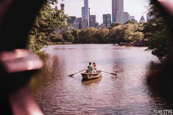 男人珍惜什么樣的情人 男人對情人負(fù)責(zé)的表現(xiàn) 男人珍惜什么樣的情人 男人對情人負(fù)責(zé)的表現(xiàn)