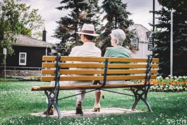 男人珍惜什么樣的情人 男人對情人負(fù)責(zé)的表現(xiàn) 男人珍惜什么樣的情人 男人對情人負(fù)責(zé)的表現(xiàn)