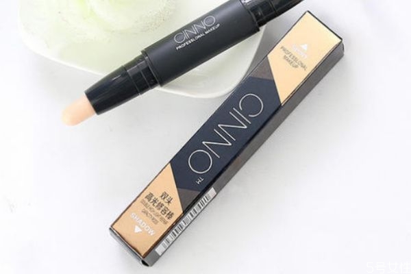 高光棒可以當眼影用嗎 高光和眼影的區(qū)別