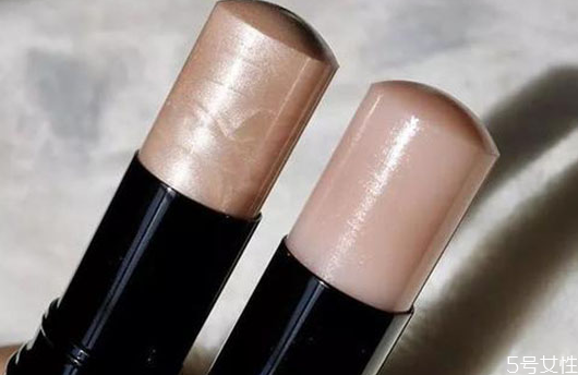 高光棒什么顏色自然 哪些牌子的高光棒好用 高光棒什么顏色自然 哪些牌子的高光棒好用